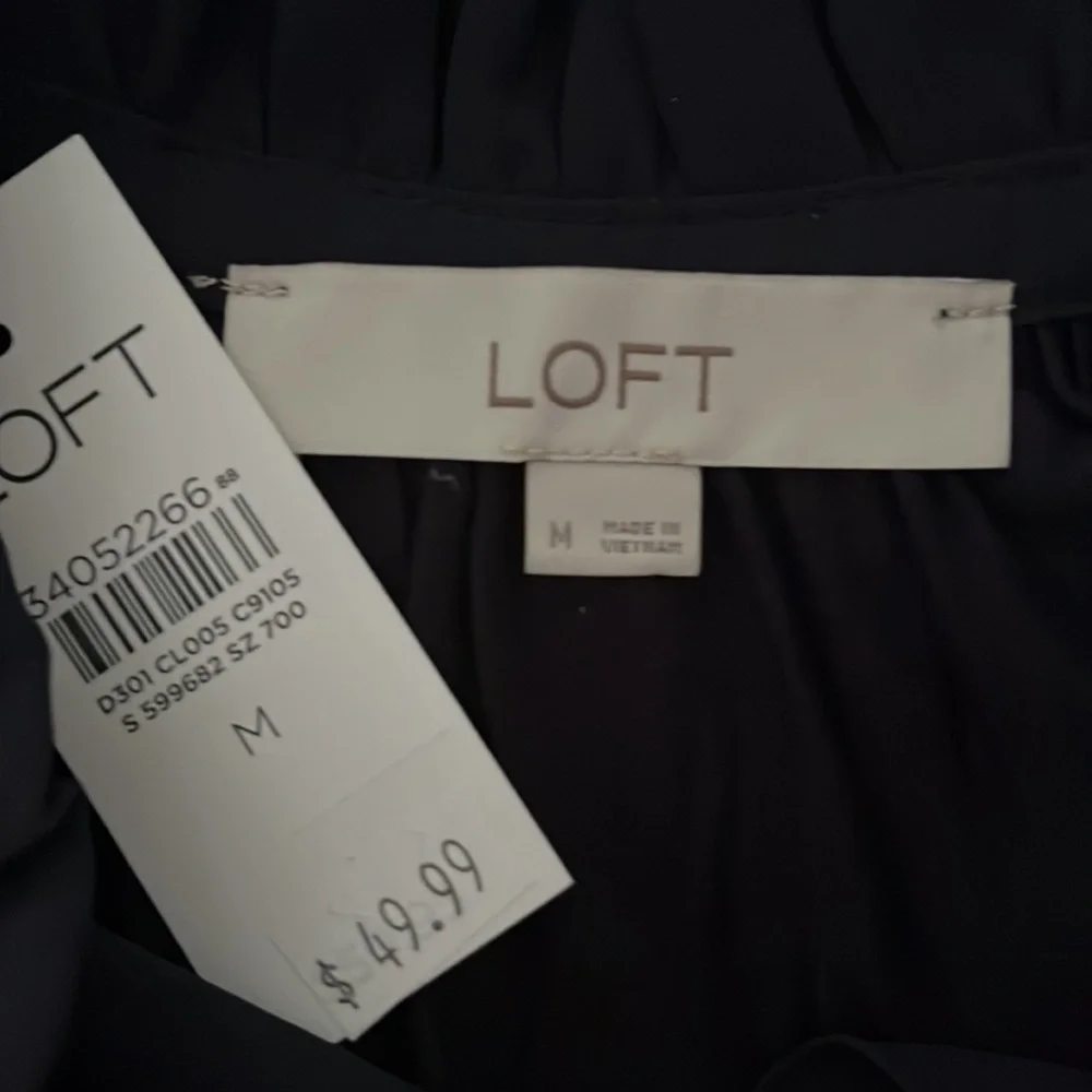 Ann Taylor Loft - Picture 2 of 6